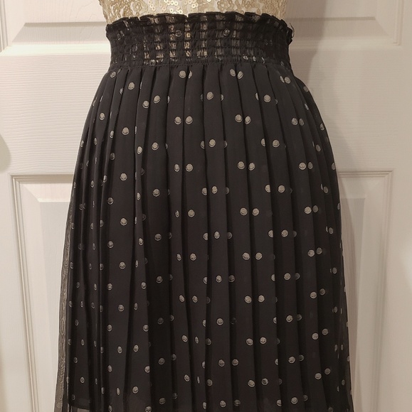 NWOT ANN TAYLOR Pleated Smocked Waist Skirt - Picture 2 of 5